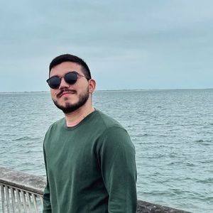 Meet your Posher, Andrés felipe